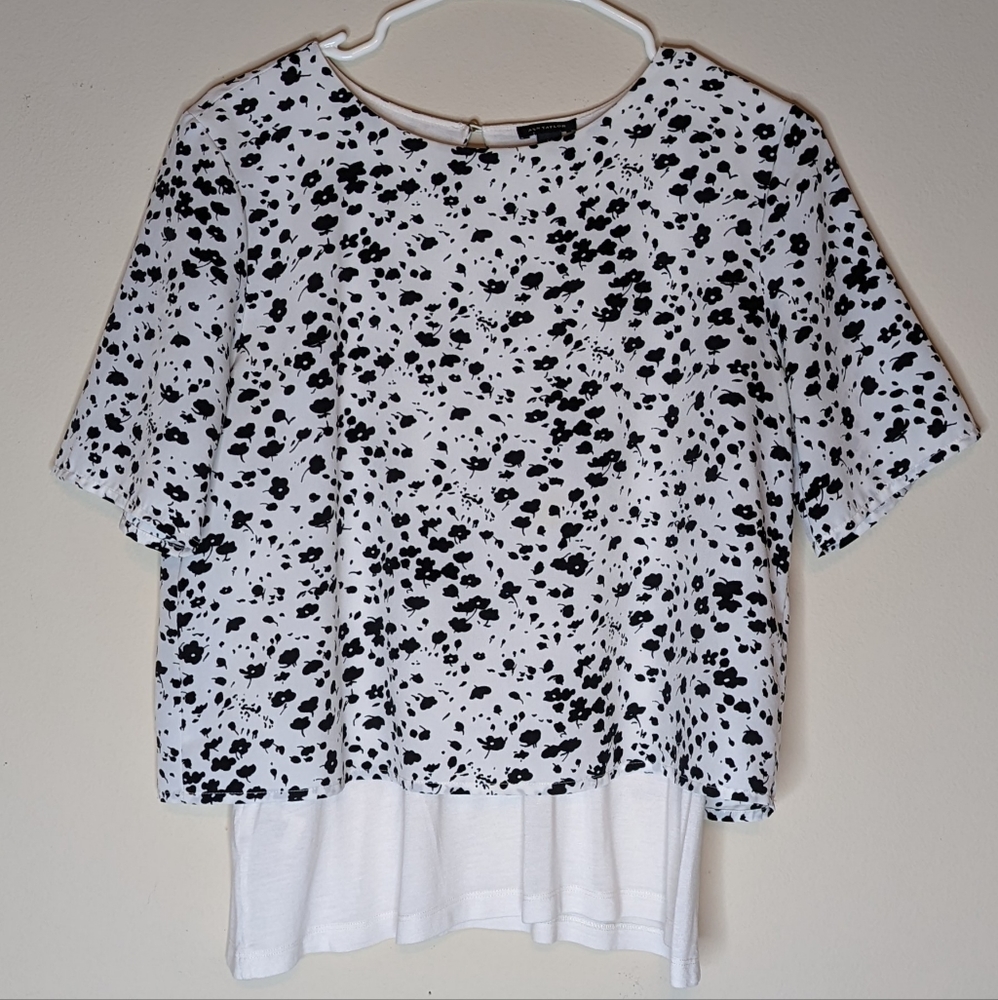 Ann Taylor Black and White Patterned Top